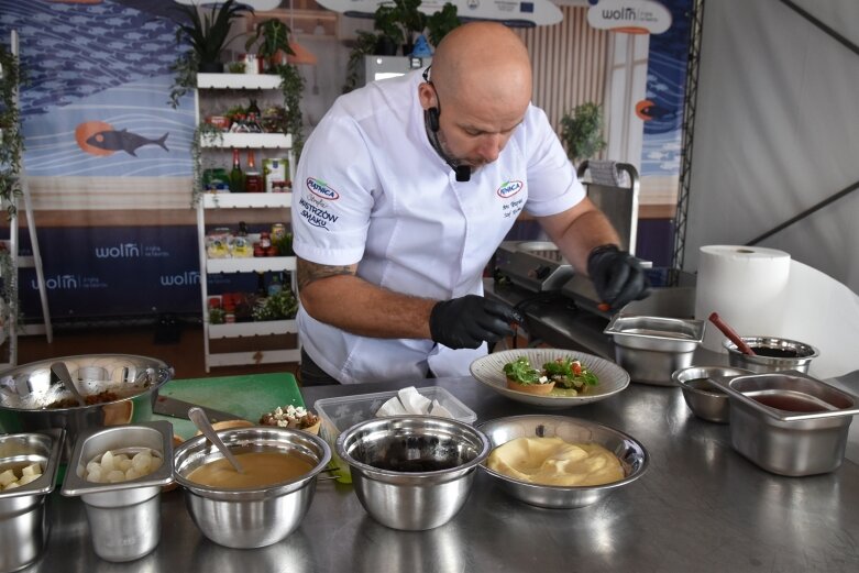  Pokazy i degustacje dań rybnych. Udany piknik nad zalewem 