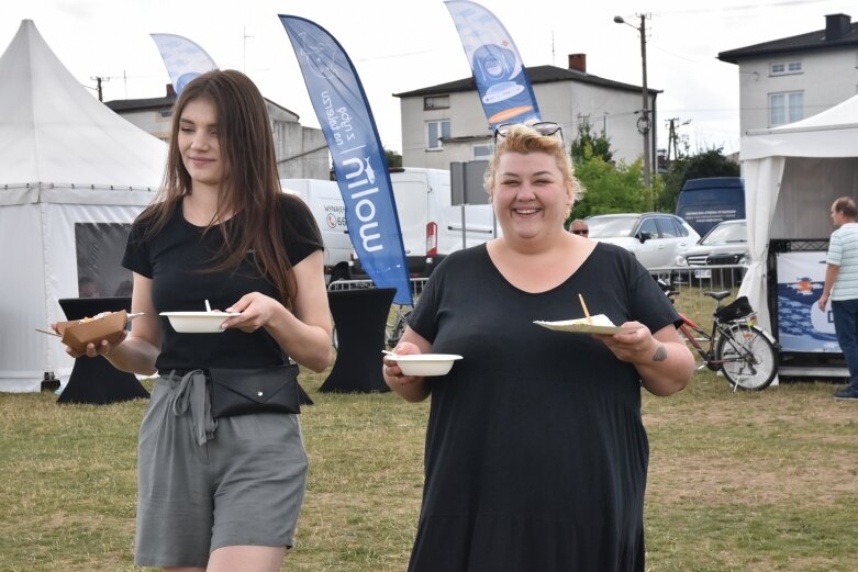  Pokazy i degustacje dań rybnych. Udany piknik nad zalewem 