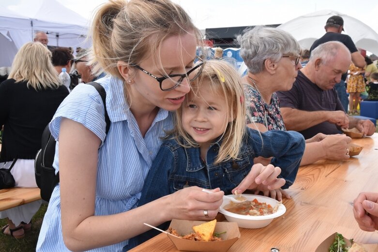  Pokazy i degustacje dań rybnych. Udany piknik nad zalewem 