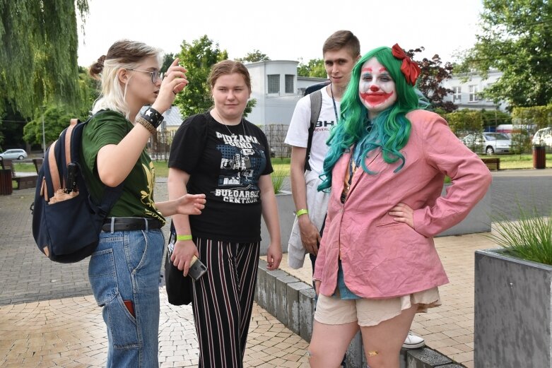  Postacie z komiksów, książek, filmów i gier opanowały Skierniewice. Trwa Skiercon 