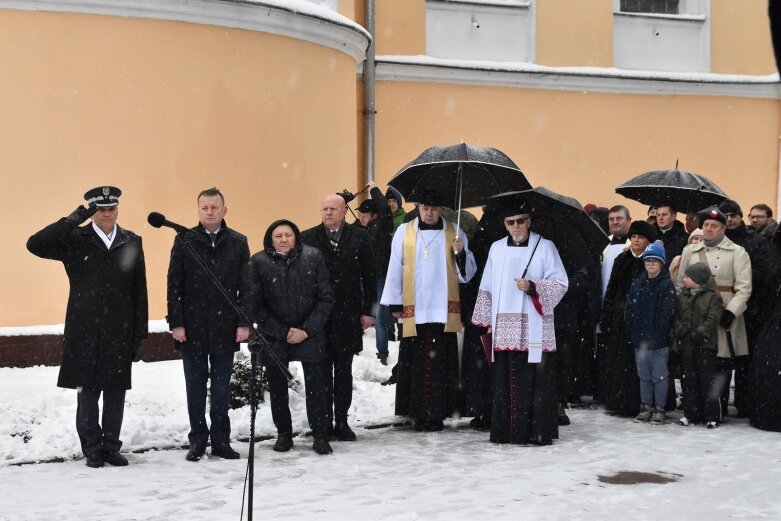  Powrót bohatera 1863 do Mszczonowa. Uroczystości z udziałem ministra Mariusza Błaszczaka 