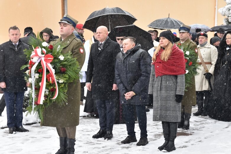  Powrót bohatera 1863 do Mszczonowa. Uroczystości z udziałem ministra Mariusza Błaszczaka 