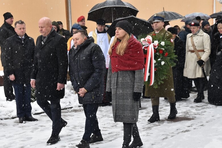  Powrót bohatera 1863 do Mszczonowa. Uroczystości z udziałem ministra Mariusza Błaszczaka 