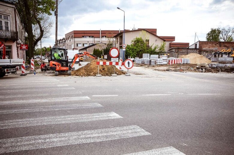  Przebudowa ulicy Rawskiej złapała przyspieszenie 