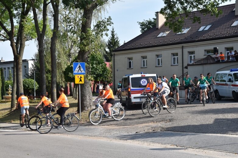  Rajd rowerowy i Narodowe Czytanie w Godzianowie 