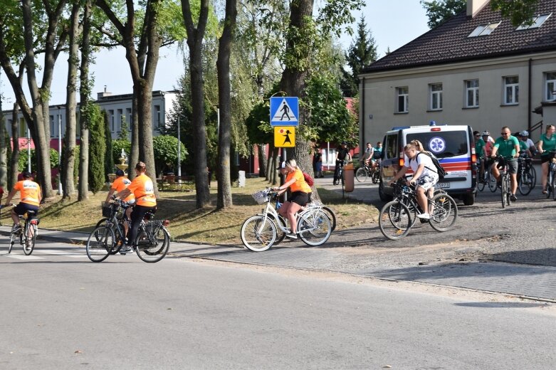  Rajd rowerowy i Narodowe Czytanie w Godzianowie 