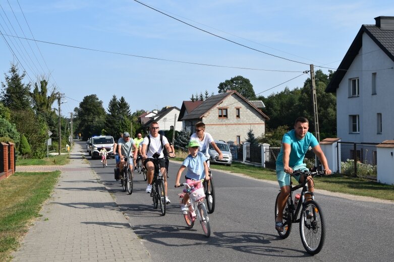  Rajd rowerowy i Narodowe Czytanie w Godzianowie 