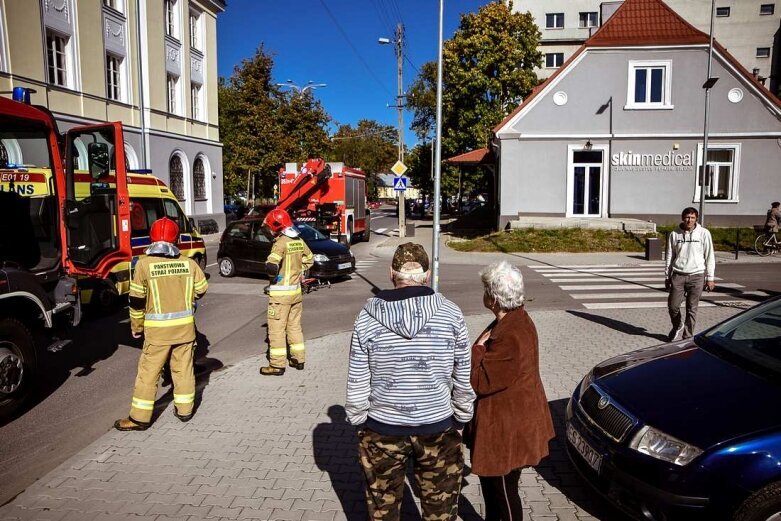  Rawianka potrąciła rowerzystę w centrum Skierniewic 