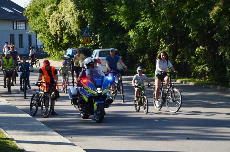  Rodzinna przygoda na dwóch kółkach  