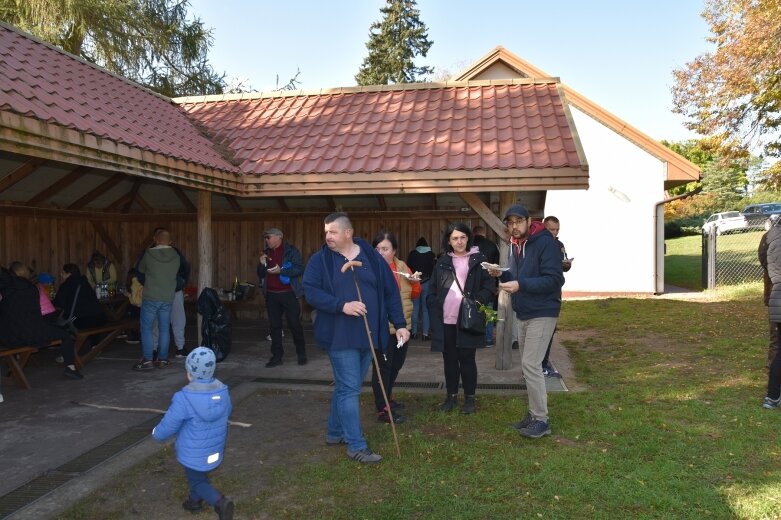  Rodzinny piknik w Głuchowie pod hasłem PRZEMOC TO NIE SUPERMOC  