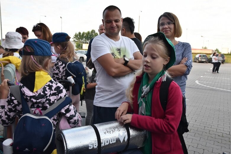  Ruszyli. Niemal 200 zuchów i harcerzy wyjechało na wakacje 