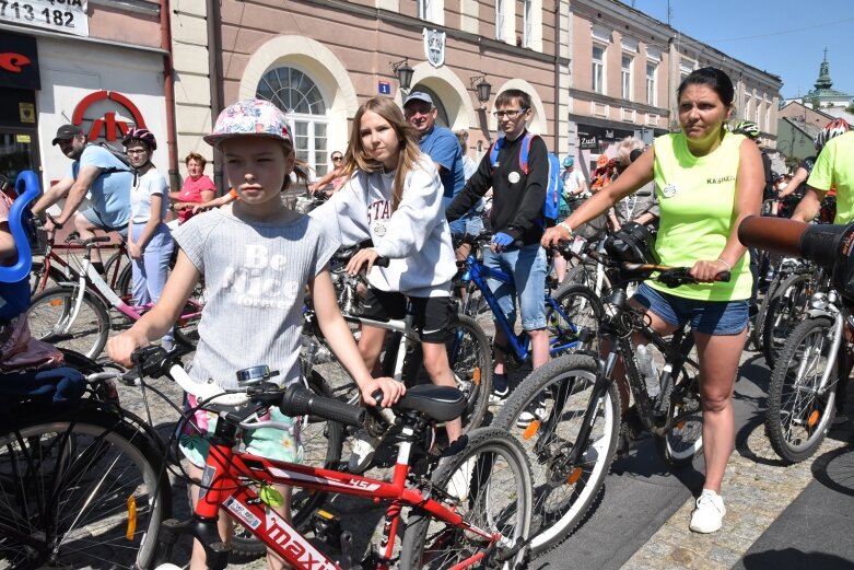  Ruszyli! Przed nimi 33 kilometry rowerowej przygody 