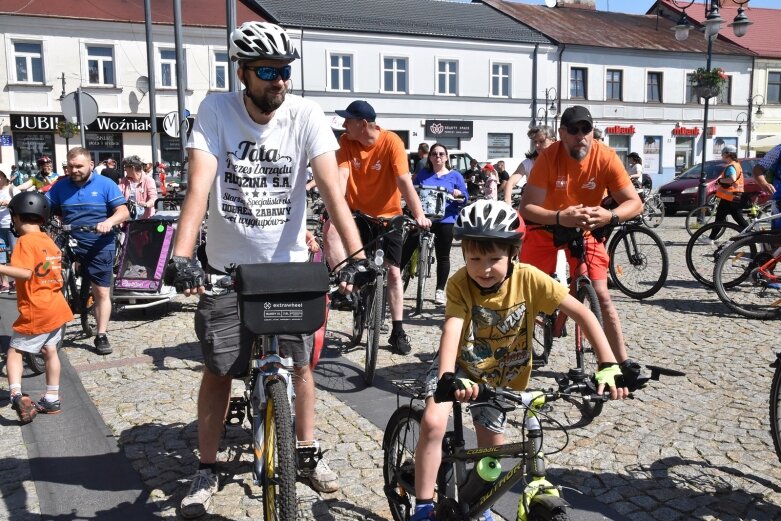  Ruszyli! Przed nimi 33 kilometry rowerowej przygody 