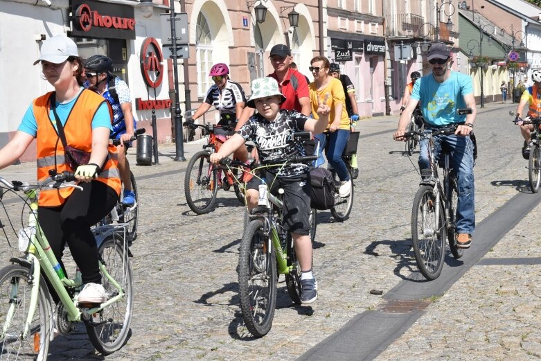  Ruszyli! Przed nimi 33 kilometry rowerowej przygody 