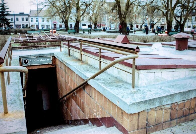  Rynek w Skierniewicach znów w zieleni? Cuda się zdarzają [ZOBACZ ARCHIWALNE ZDJĘCIA] 