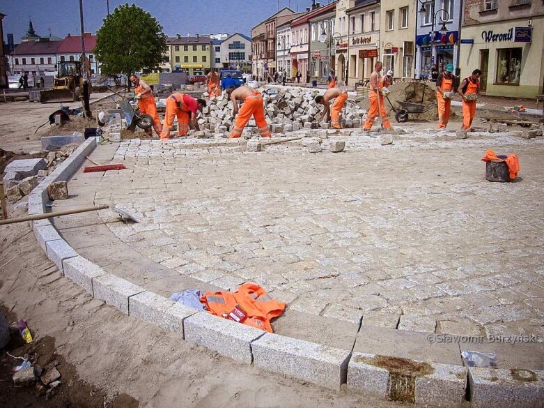  Rynek w Skierniewicach znów w zieleni? Cuda się zdarzają [ZOBACZ ARCHIWALNE ZDJĘCIA] 