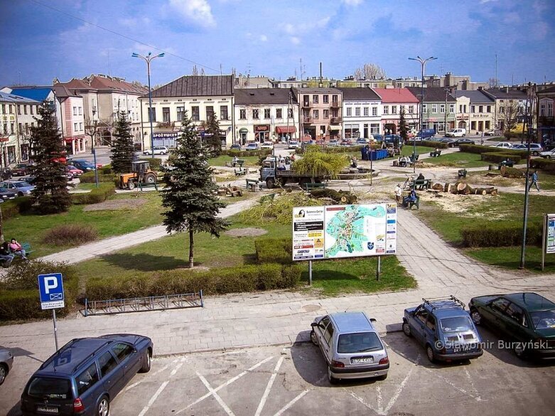  Rynek w Skierniewicach znów w zieleni? Cuda się zdarzają [ZOBACZ ARCHIWALNE ZDJĘCIA] 