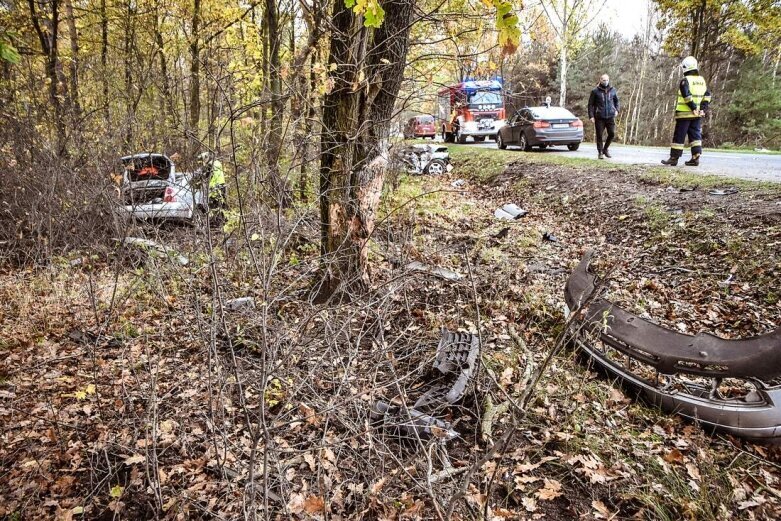  Skierniewice: samochód rozpadł się na dwie części 