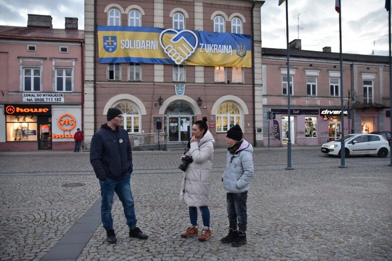  Skierniewiczanie solidarni z Ukrainą. Rusza pomoc 