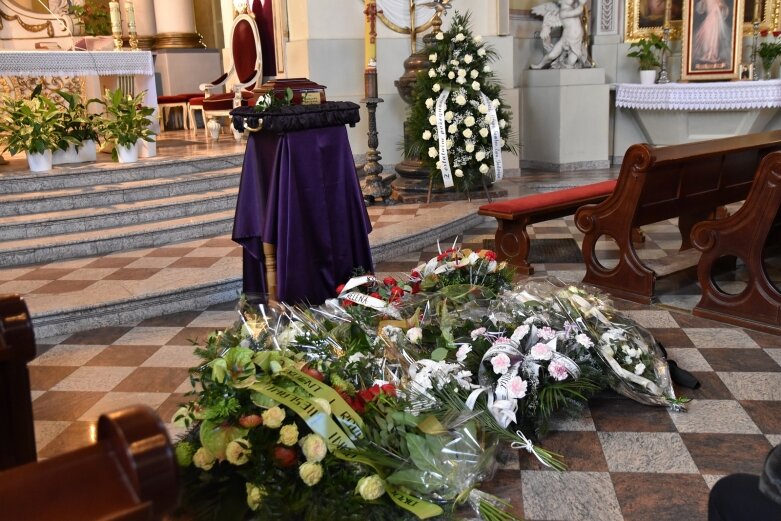  Skierniewiczanie żegnają Wiesławę Maciejak 