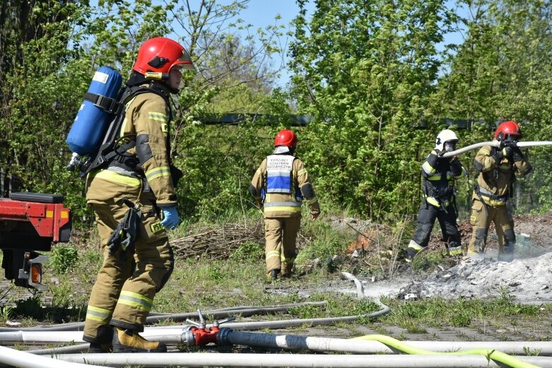  Składowisko opon stanęło w płomieniach 