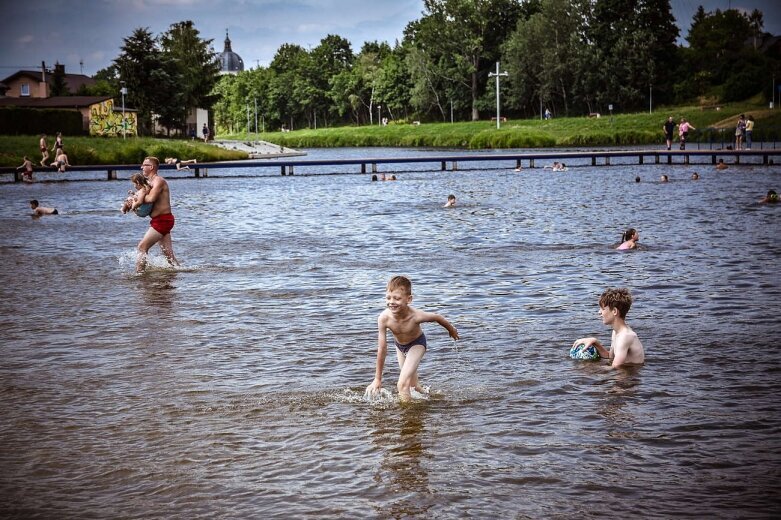  Słoneczny weekend nad zalewem Zadębie 