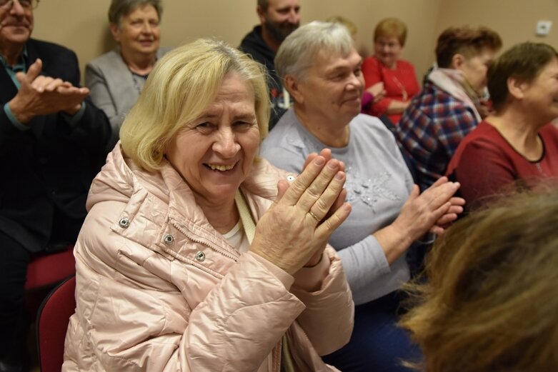  Śmiechu było co niemiara! Kabaretowy Dzień Seniora na Rawce 