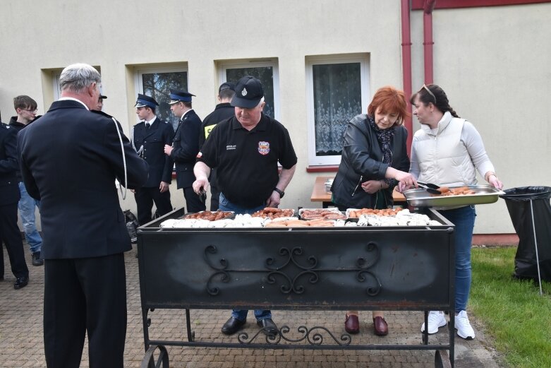  Strażnicy we Wręczy strzeże Święty Florian 