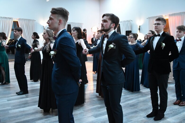  Studniówka 2020: Klasyk bawi się w klimacie lat 20 