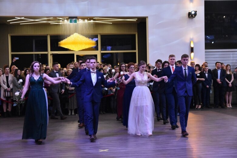  Studniówka młodzieży LO im. B. Prusa w Skierniewicach 