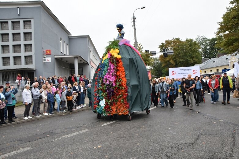  Świąteczna parada przeszła zupełnie nową trasą 