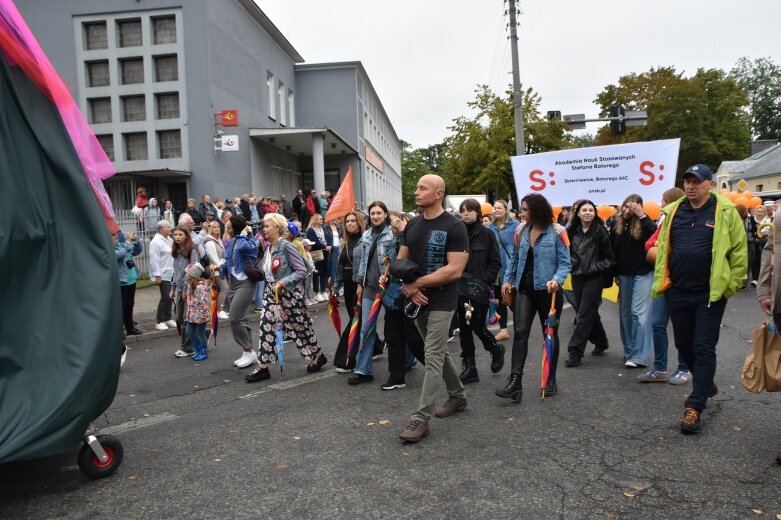  Świąteczna parada przeszła zupełnie nową trasą 