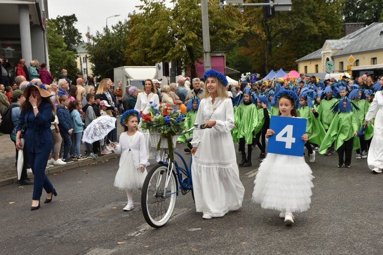  Świąteczna parada przeszła zupełnie nową trasą 