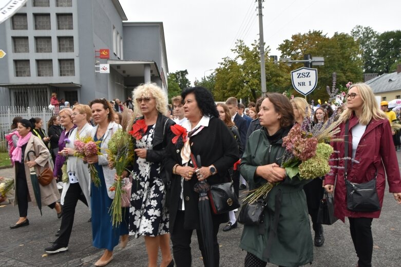  Świąteczna parada przeszła zupełnie nową trasą 