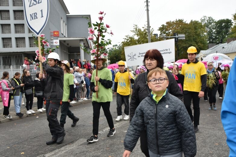  Świąteczna parada przeszła zupełnie nową trasą 