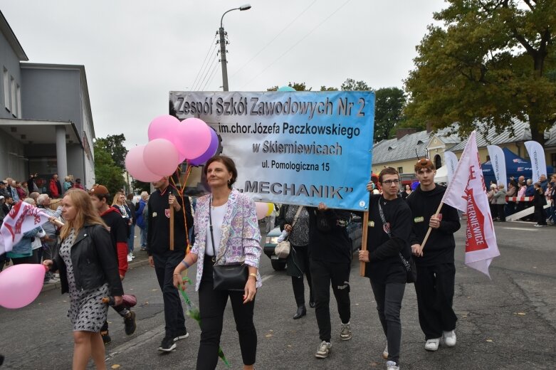  Świąteczna parada przeszła zupełnie nową trasą 