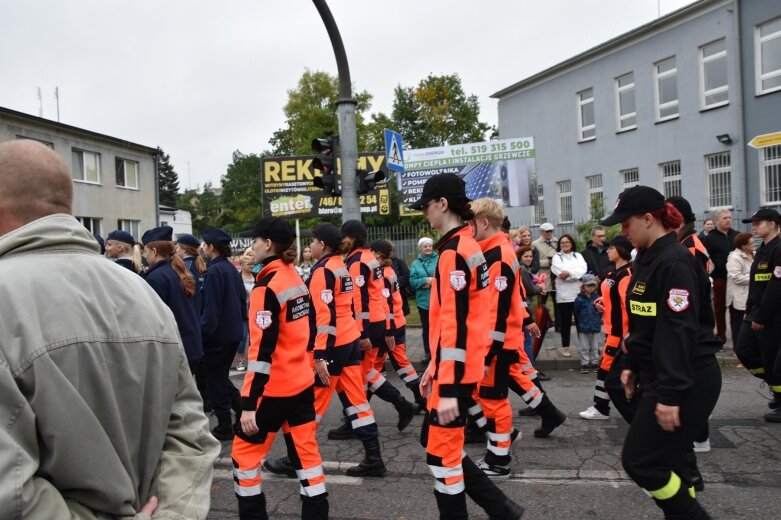  Świąteczna parada przeszła zupełnie nową trasą 