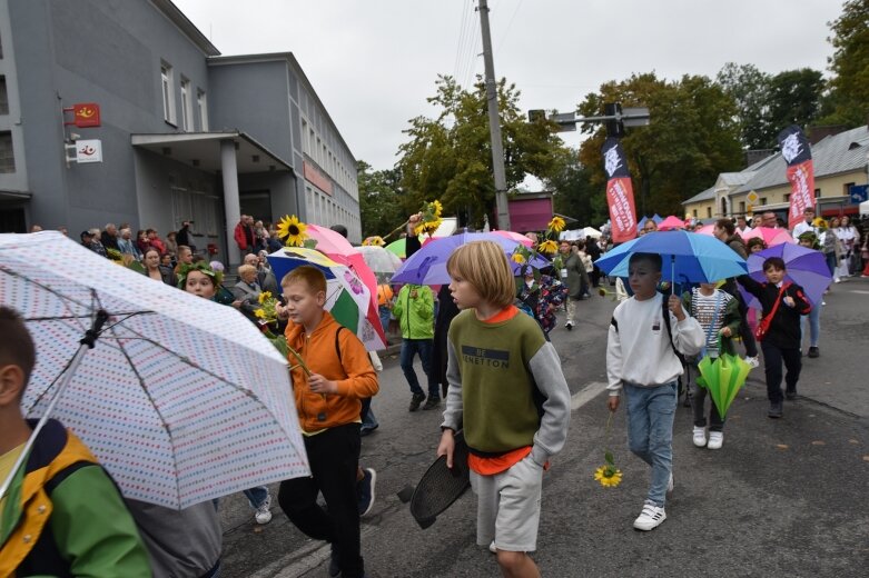  Świąteczna parada przeszła zupełnie nową trasą 