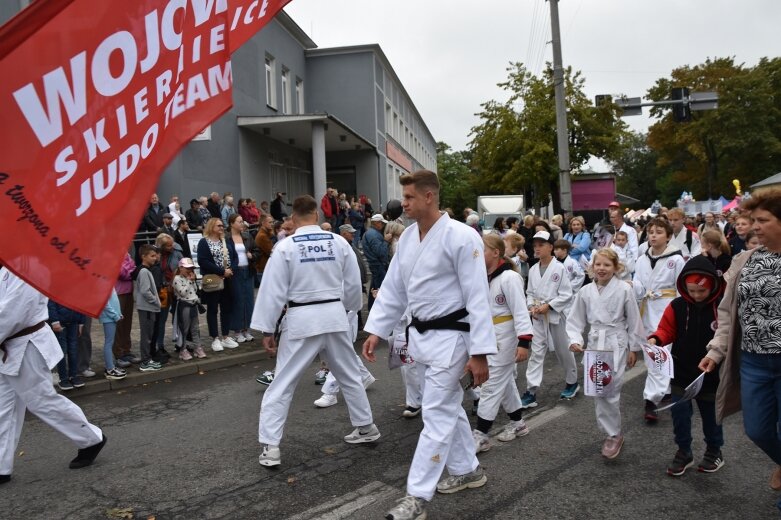  Świąteczna parada przeszła zupełnie nową trasą 