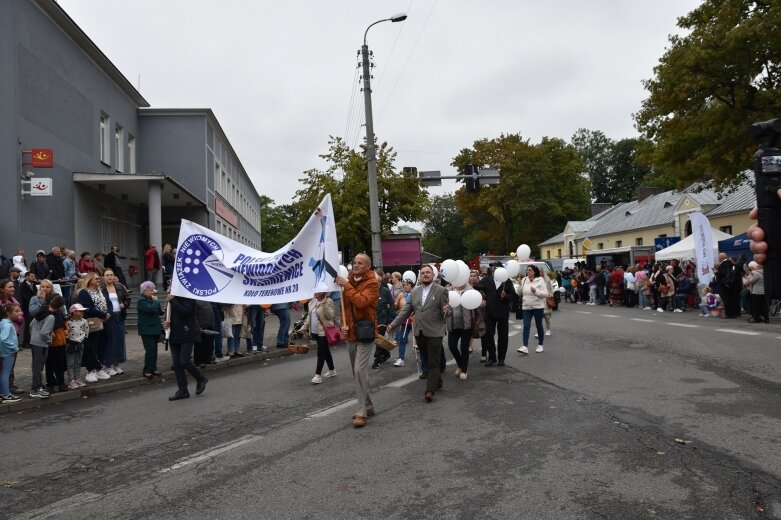  Świąteczna parada przeszła zupełnie nową trasą 