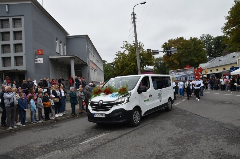  Świąteczna parada przeszła zupełnie nową trasą 