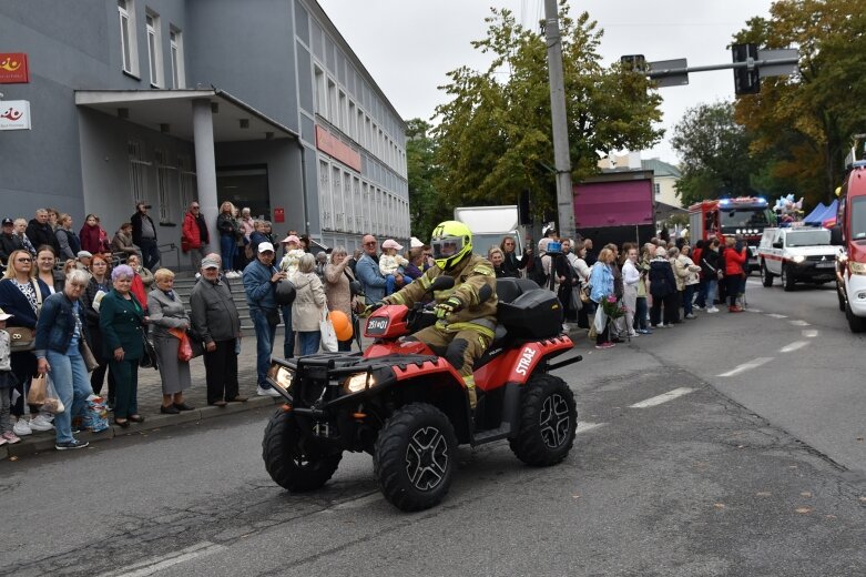  Świąteczna parada przeszła zupełnie nową trasą 