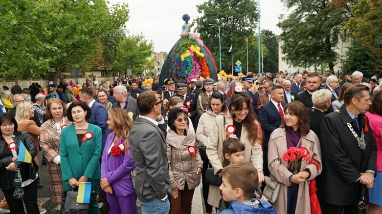  Świąteczna parada przeszła zupełnie nową trasą 