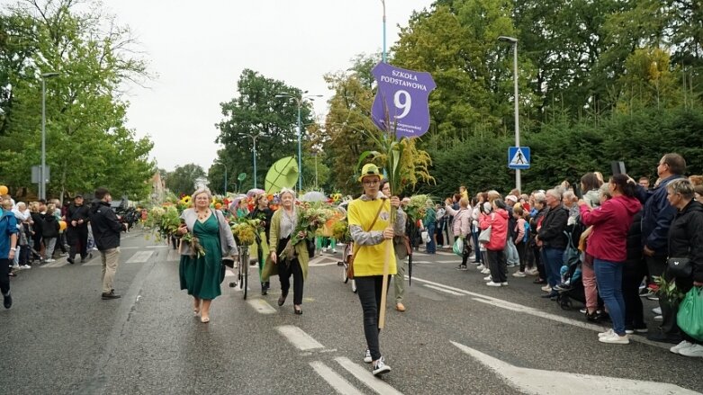  Świąteczna parada przeszła zupełnie nową trasą 