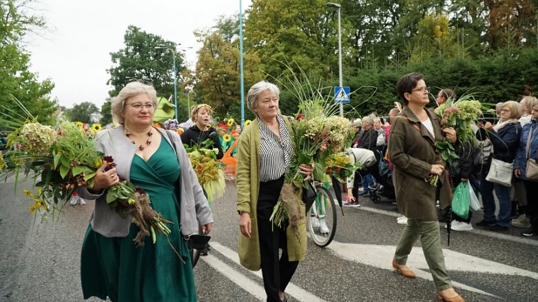  Świąteczna parada przeszła zupełnie nową trasą 