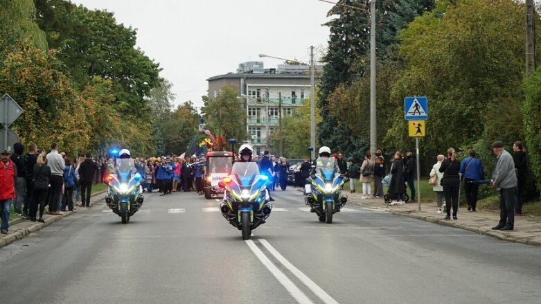  Świąteczna parada przeszła zupełnie nową trasą 