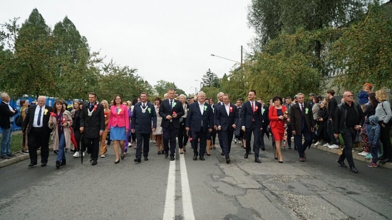  Świąteczna parada przeszła zupełnie nową trasą 