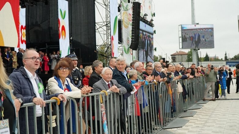  Świąteczna parada przeszła zupełnie nową trasą 