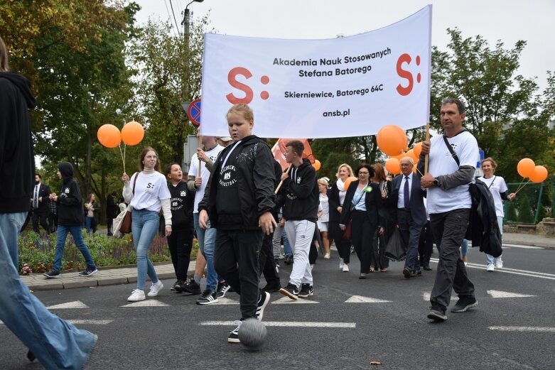  Świąteczna parada przeszła zupełnie nową trasą 