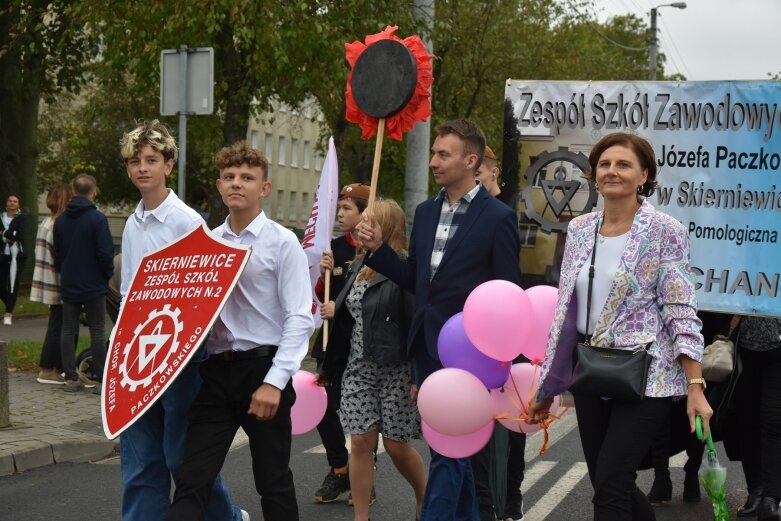  Świąteczna parada przeszła zupełnie nową trasą 